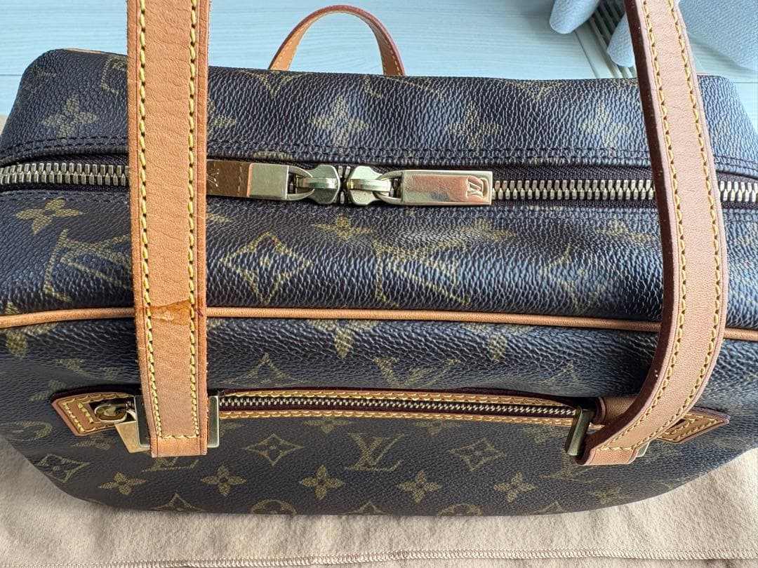 ルイヴィトン　LOUISVUITTON　シテMM　モノグラムバッグ　M51182