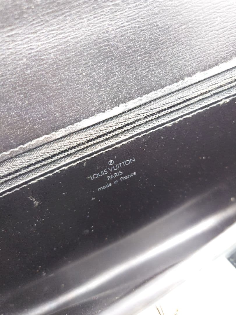 ルイ ヴィトン エピ ポシェット アルシュ ショルダーバッグ M52572