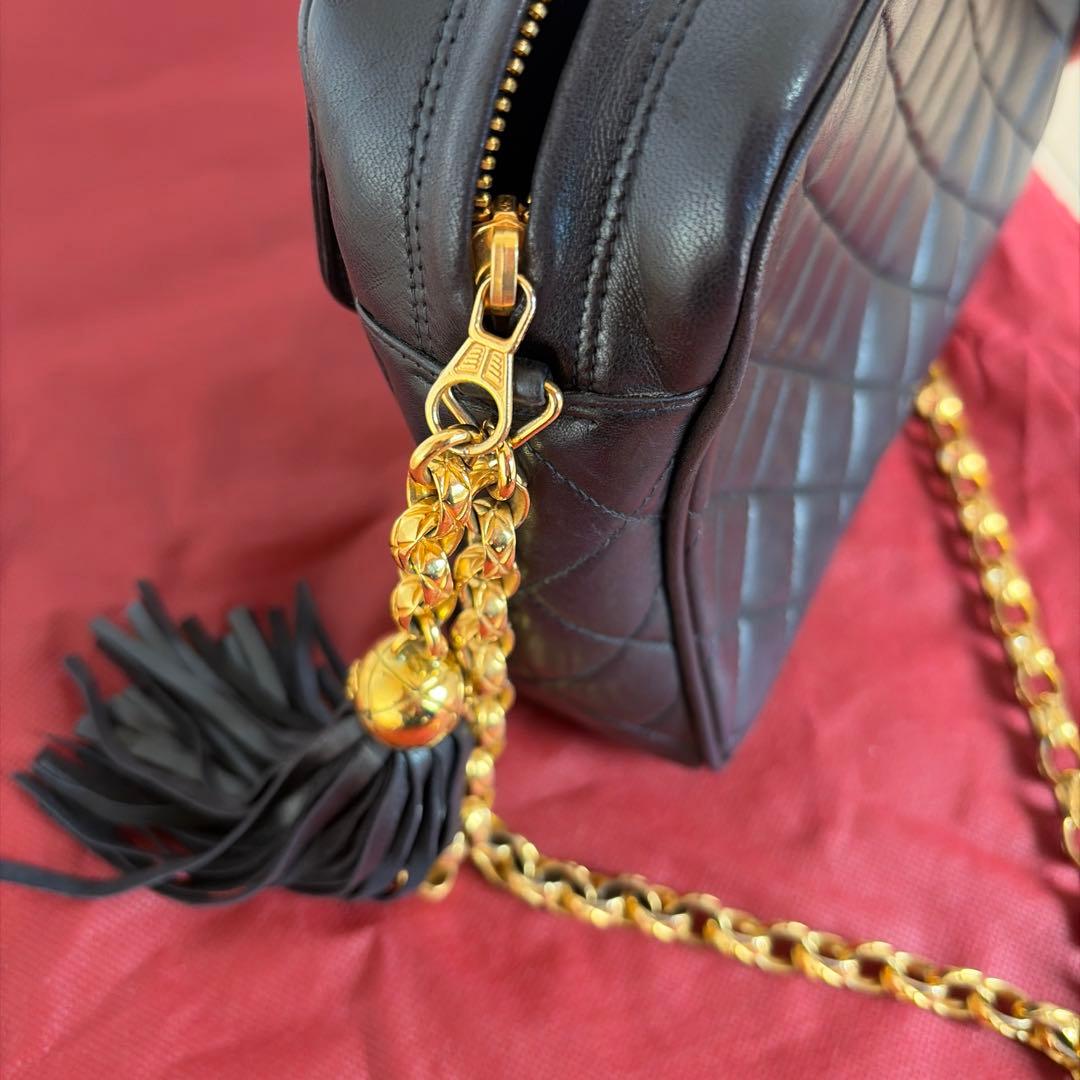 Chanel 黒 キルティング ショルダーバッグ　シャネル マトラッセ