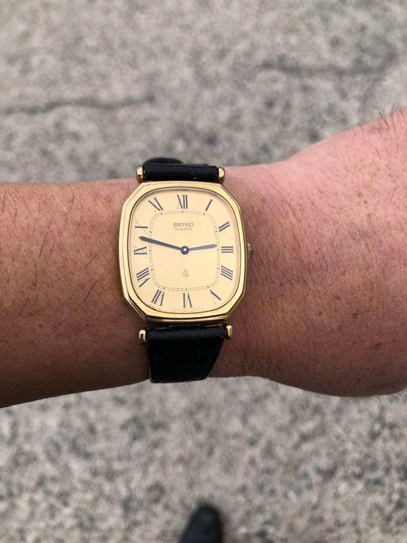 koka様　セイコー　シャリオ　SEIKO スクエア　ローマン文字　腕時計