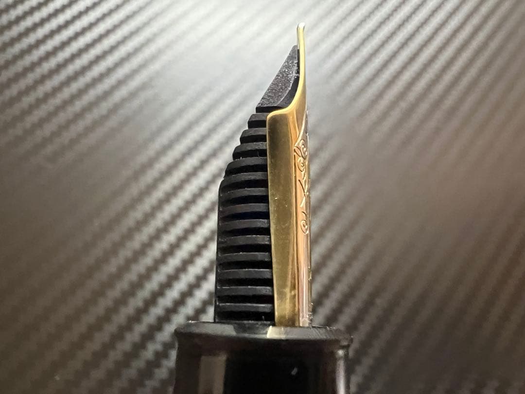 モンブラン 美品 縦溝ペン芯 149 18C 3帯 M 万年筆