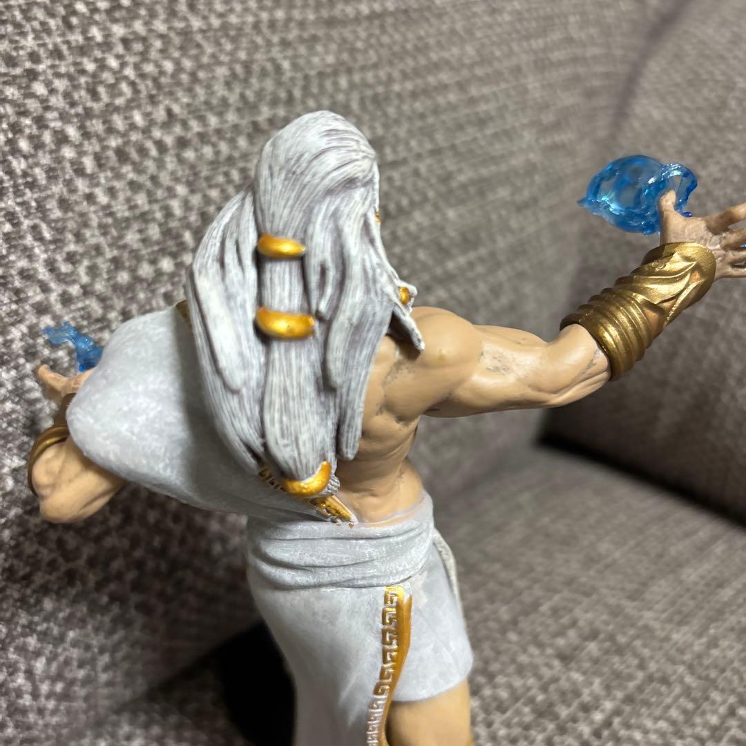 ゴッドオブウォー　ゼウス　フィギュア