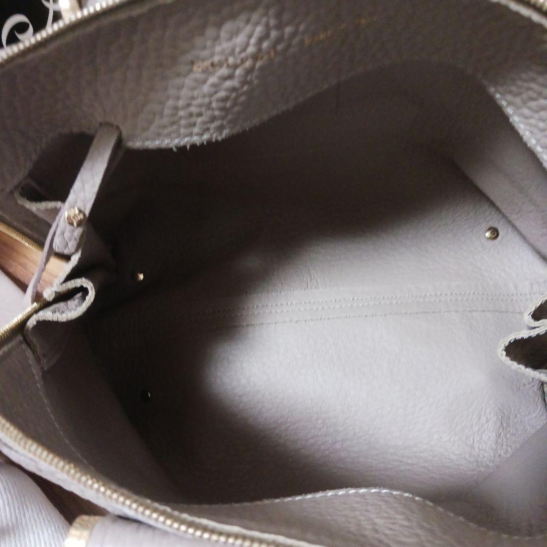 2974【極美品・保存袋付】IACUCCIギブリレザートート　グレージュ　M