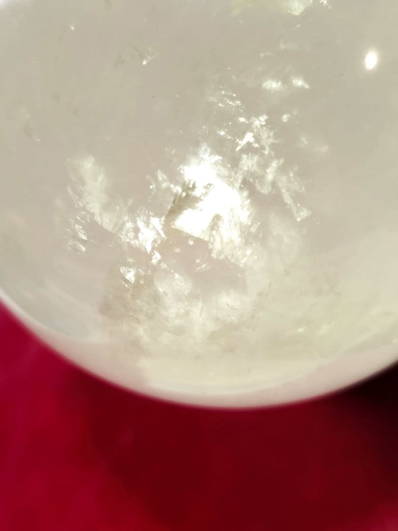 天然石 水晶です。大玉 8cm 重さ 787gです。すべてを清める万能