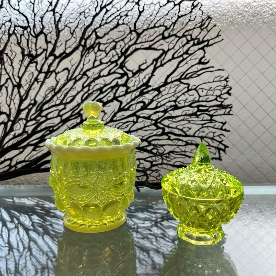 骨董 時代ガラス 乳白色 カナリアイエロー ボンボニエール 菓子器