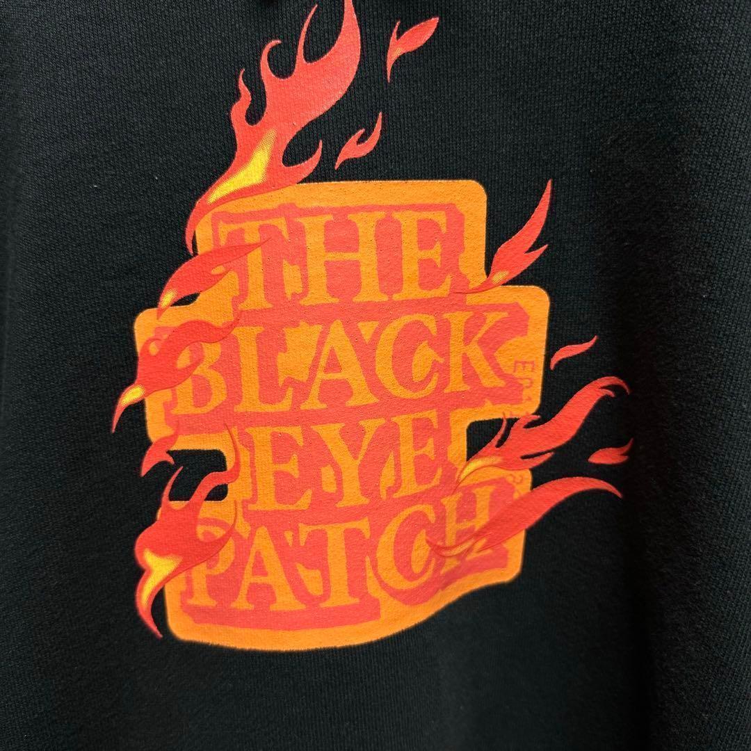 477【美品】ブラックアイパッチ　取扱注意　刺繍　ファイアーロゴ　パーカー