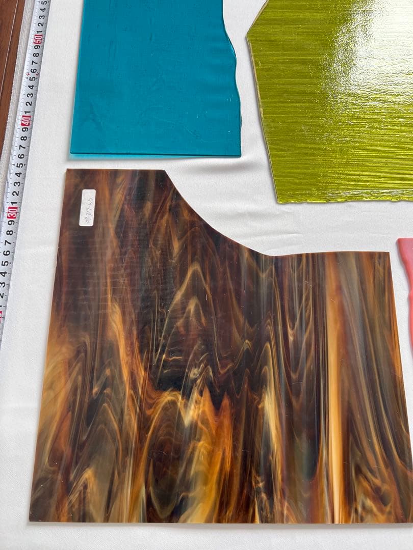 ①ステンドグラス板ガラスウロボロスヤカゲニブルザイ