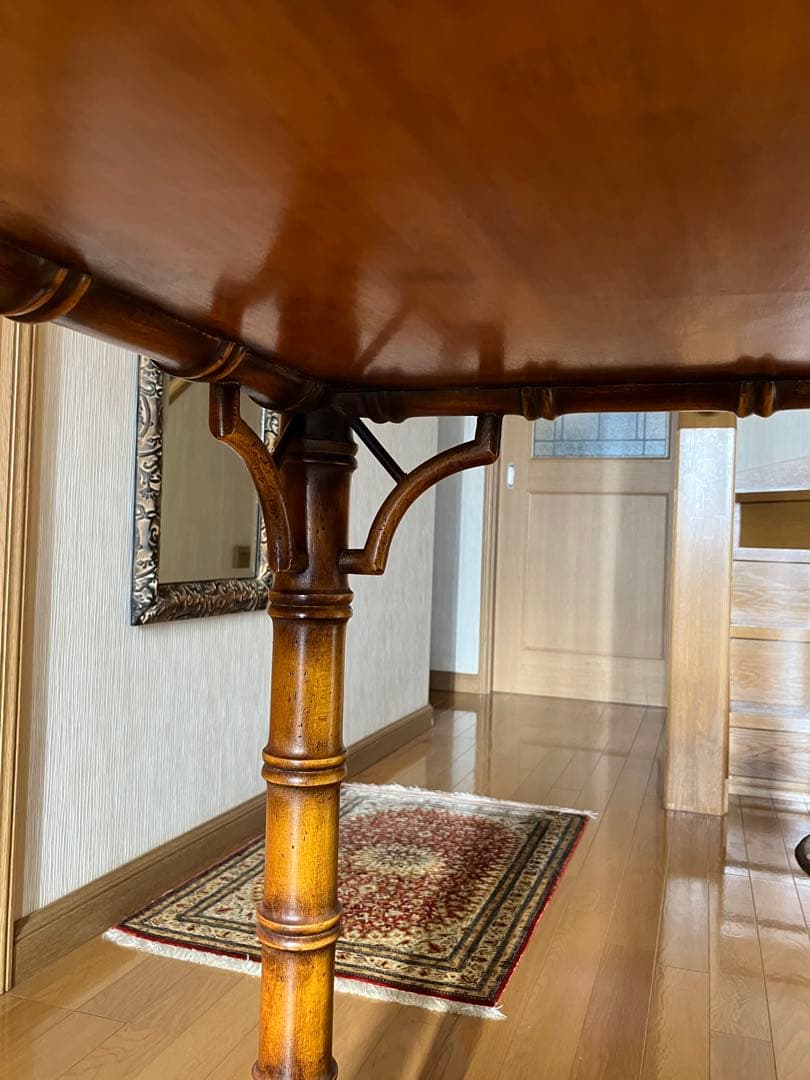 高級家具　バロッサバレンティ　テーブル　インテリア　小物