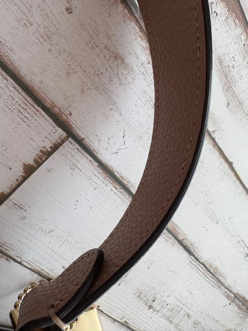 COACH モリーバケットバッグ　バケツ型　ベージュ