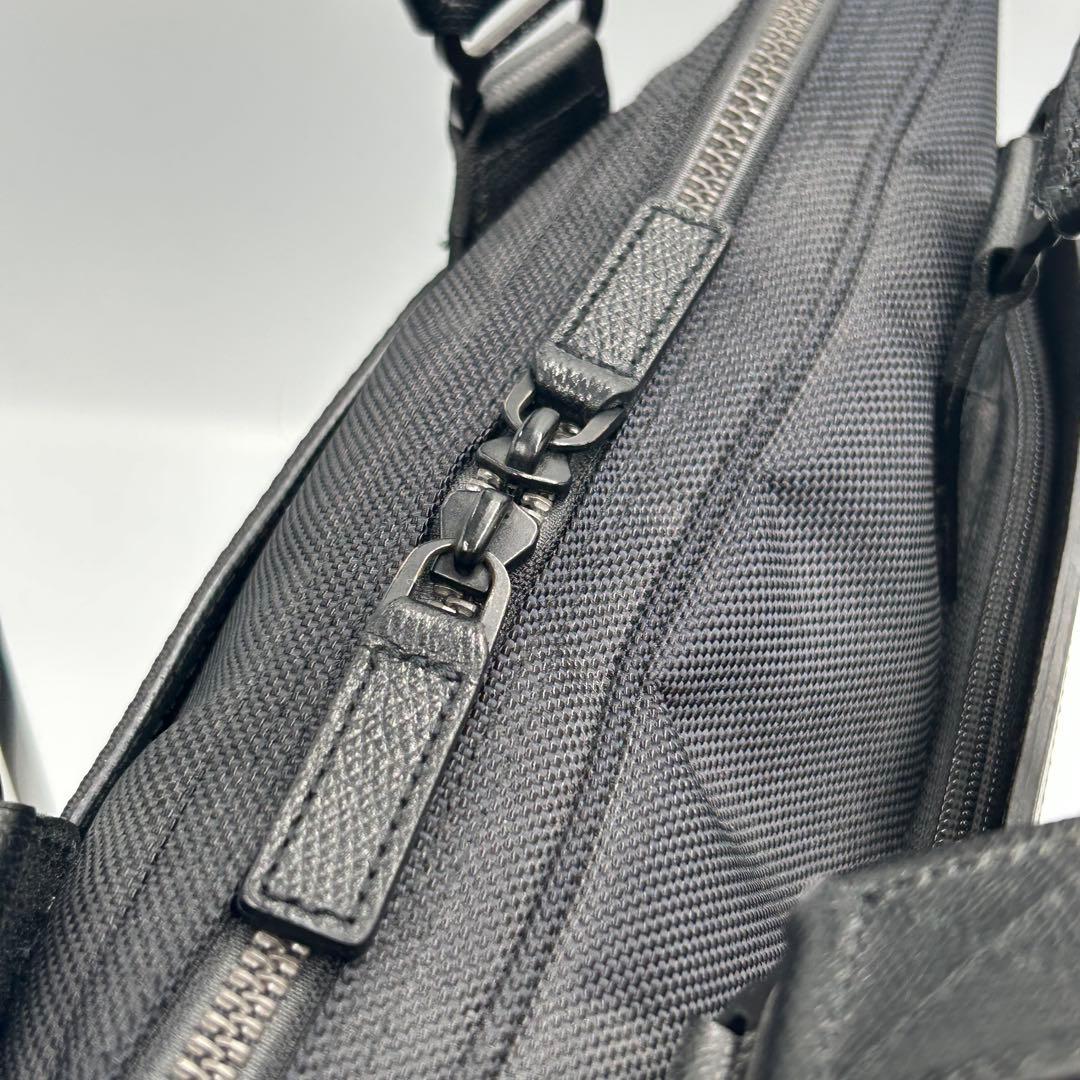 ☆極美品☆【BRIEFING】 ONE WAY BRIEF ビジネスバッグ A4