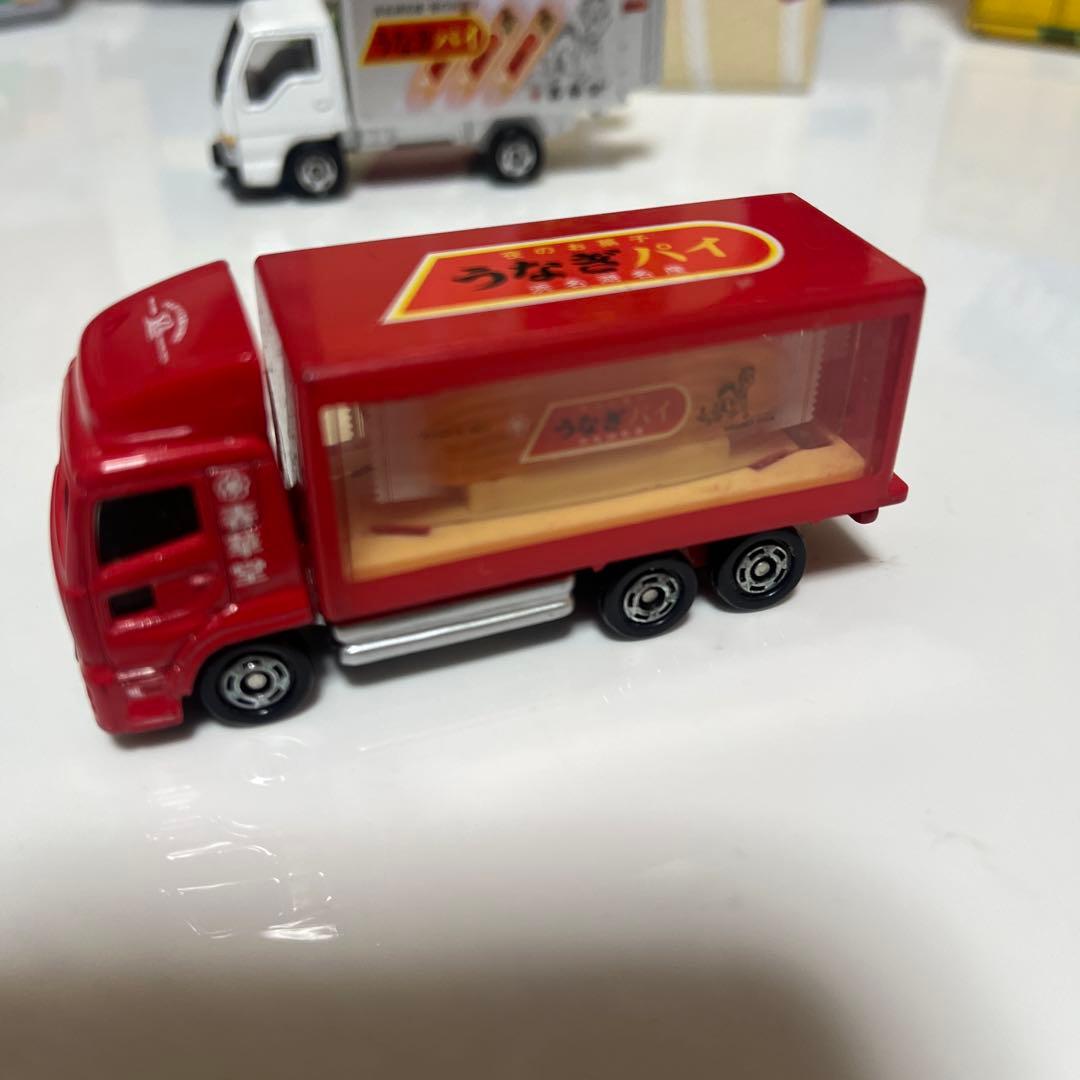 トミカ　春華堂配送車２台
