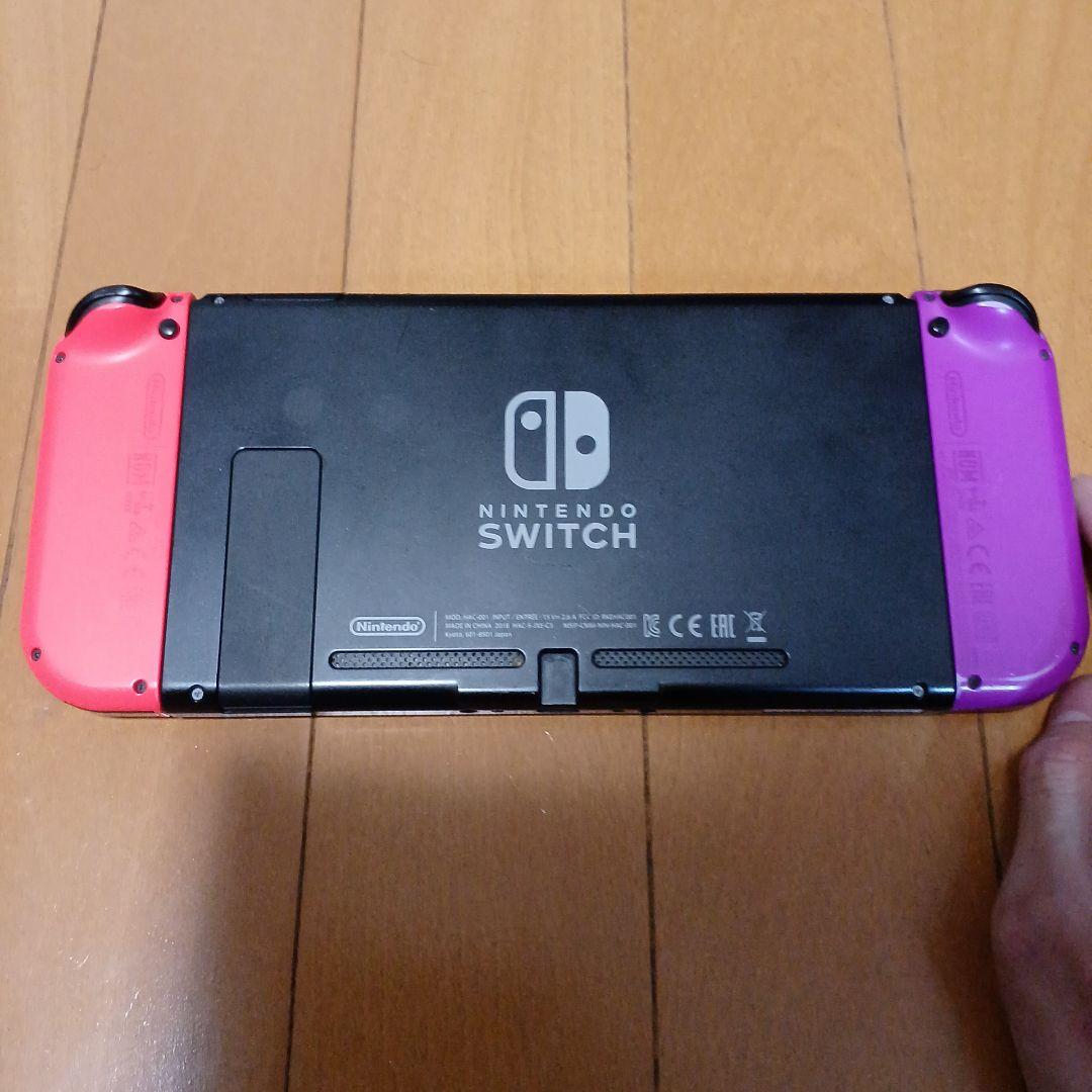 Nintendo Switch 本体　ケース、64Gbメモリーカード付き