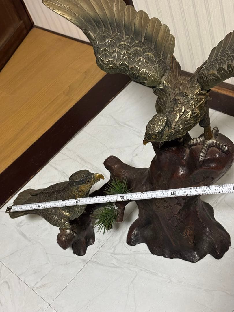 双鷹　双鷲　鉄製　置物 秀峰作