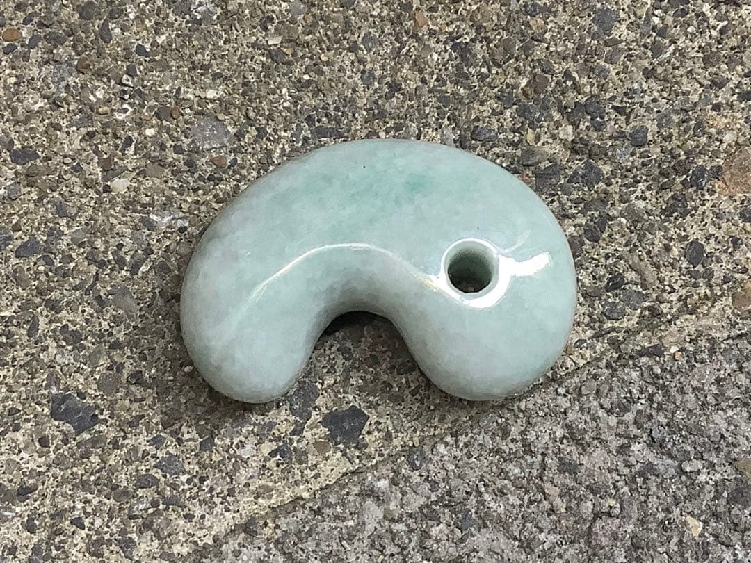 ⭕️ ⭕️神宿る本物の勾玉‼️ 吉祥開運 糸魚川翡翠*ジェダイト 外部