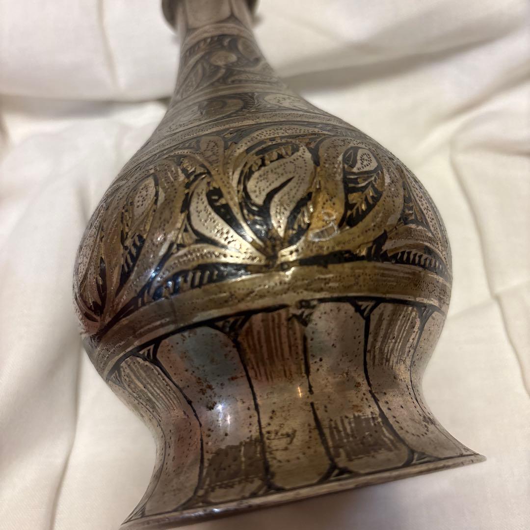 希少】 インド工芸 ビドリ焼き 銀象嵌 黒地 花瓶 伝統金属工芸 - メルカリ