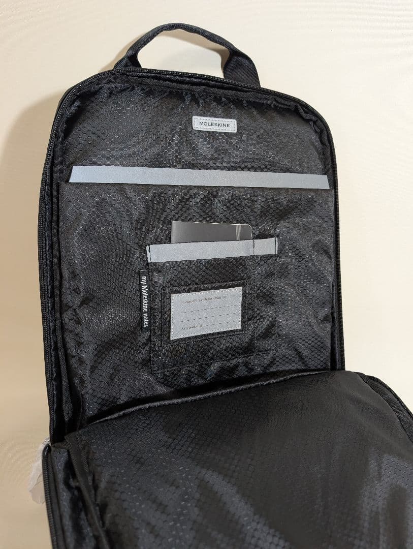 MOLESKINE ビジネスリュック 15インチPC収納