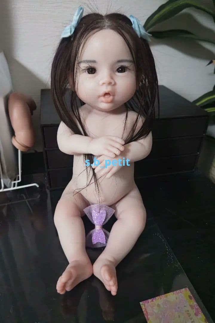 フルシリコンリボーンドール骨格内蔵ボディ 美しい植毛 女の子