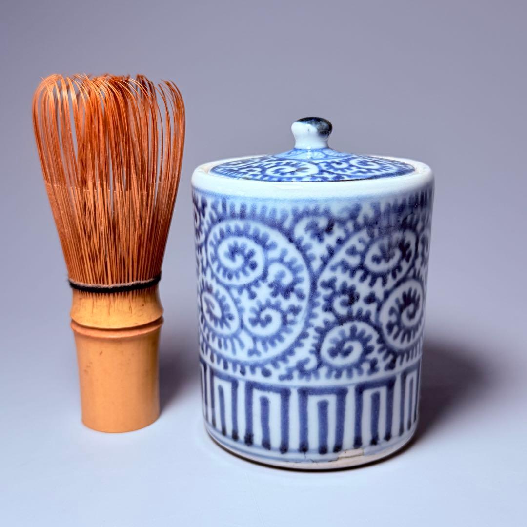 江戸時代 古伊万里 染付蛸唐草文様蓋物 緻密な絵付 大人気図柄 古