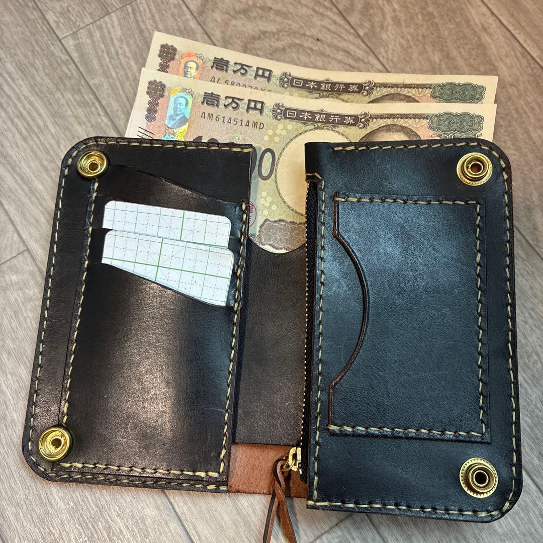 【週末セール】【茶芯ブラック】ミドルトラッカーウォレット真鍮　お札を折らずに収納