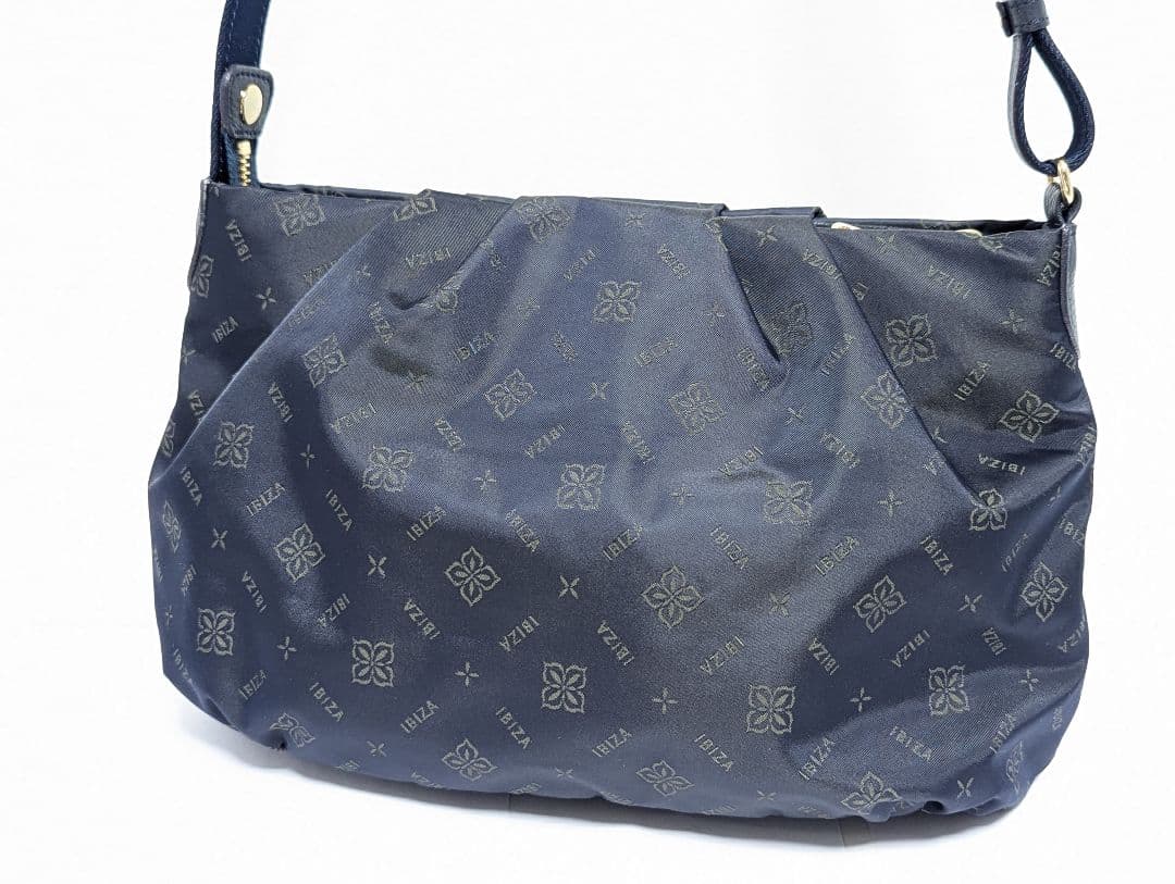 IBIZA　ナイロン　ショルダーバック　総柄 ネイビー