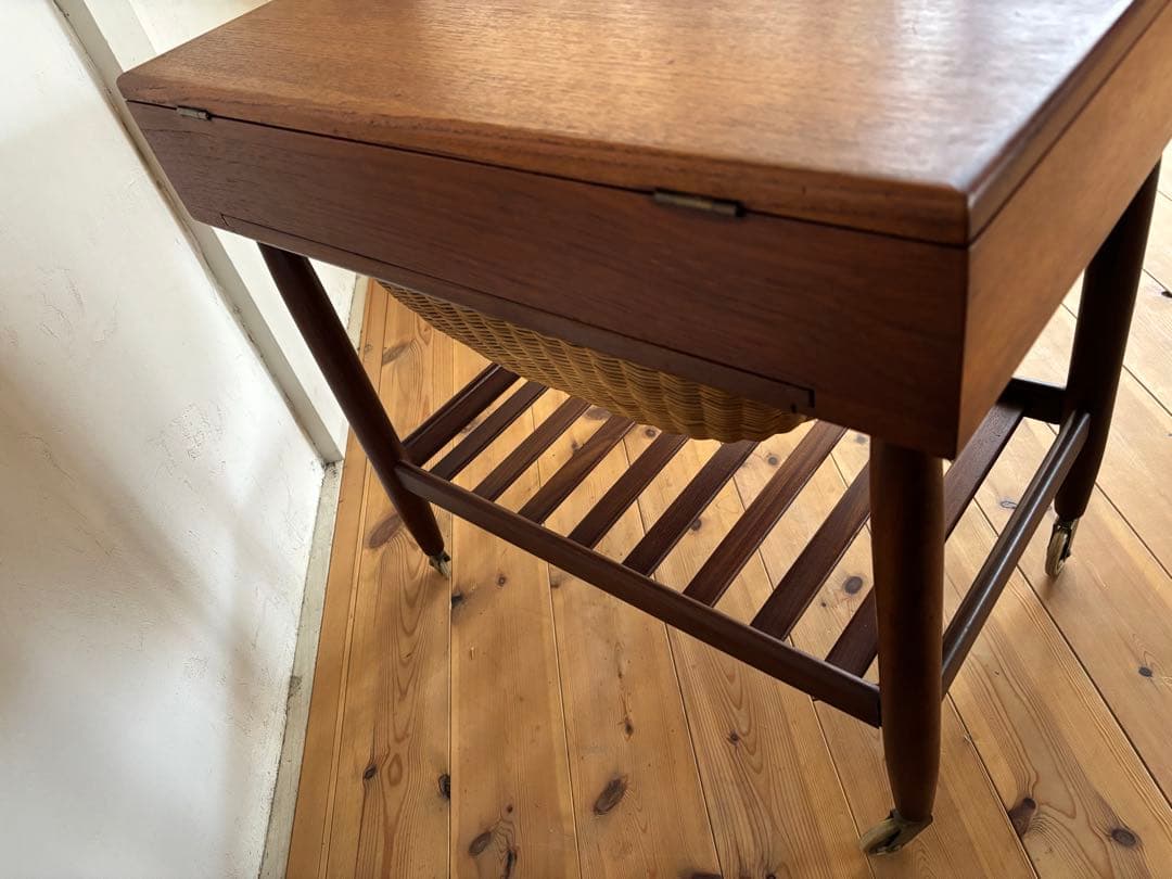 Ejvind A Johanneson/ アイヴァンAヨハンソンソーイングワゴン - メルカリ