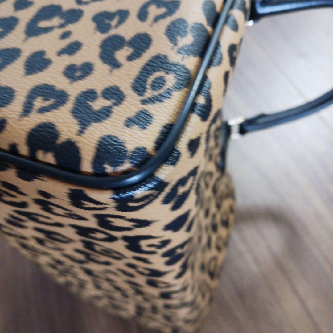 COACH ハートヒョウ柄 ショルダーバッグ