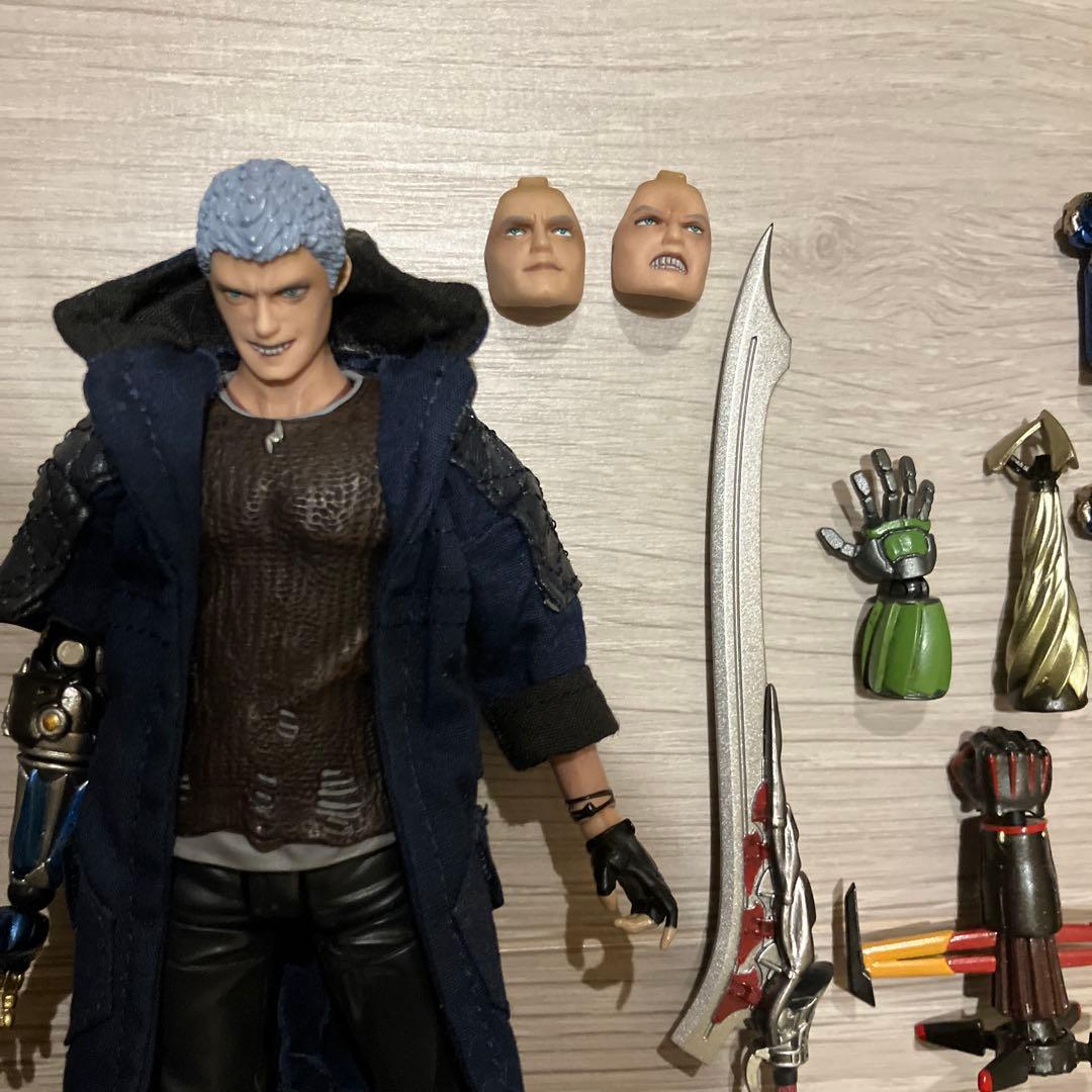 千値練 Devil May Cry 　ネロ　ダンテ　デビルメイクライ　フィギュア