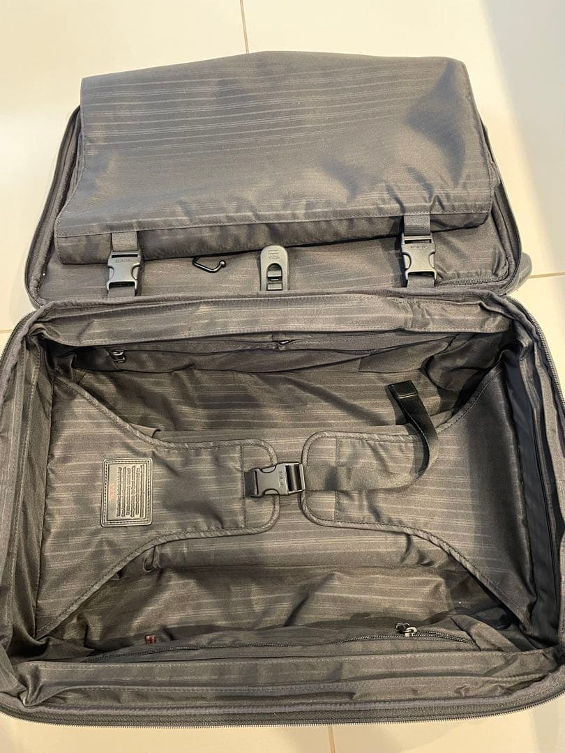 訳あり)TUMI 22018DH キャリーケース ガーメントケース付