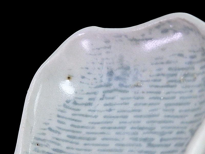 古伊万里　型刷印判　雨降りに花の図　変形皿　江戸期　E650AS-CVi