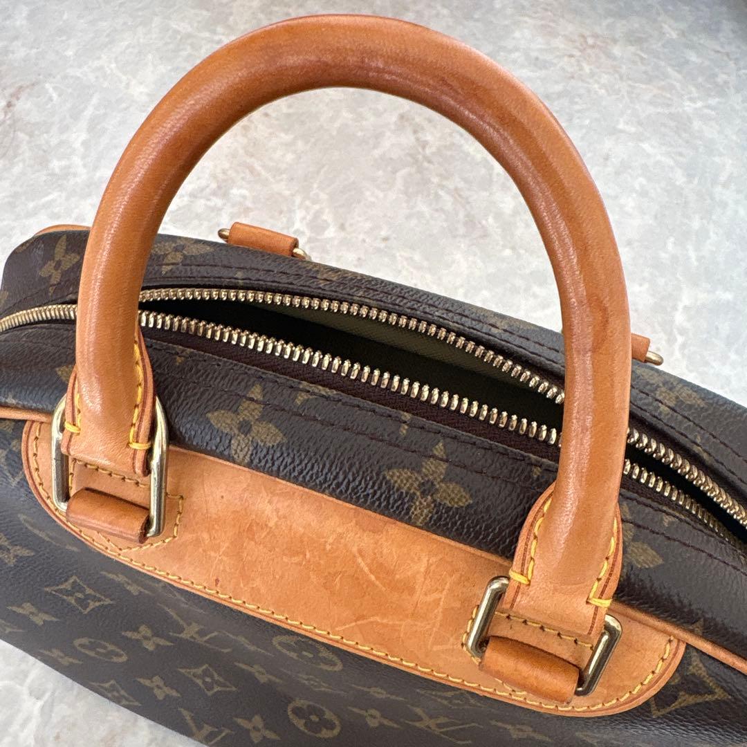 LOUIS VUITTON モノグラム トゥルーヴィル M42228
