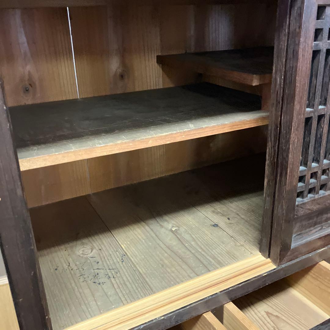 組子細工のガラス入り引き戸」のある大正〜昭和時代のレトロな