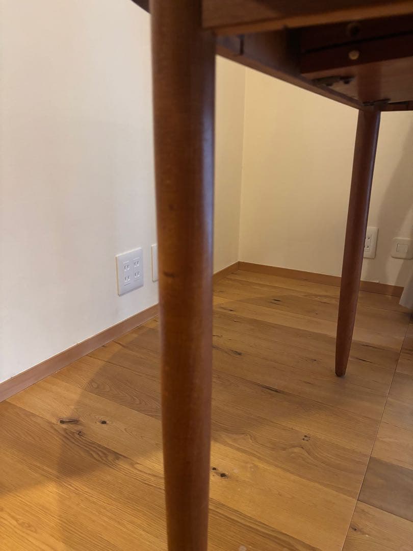 人気の ビンテージ ラウンドテーブル 伸張 拡張φ117cm チーク材