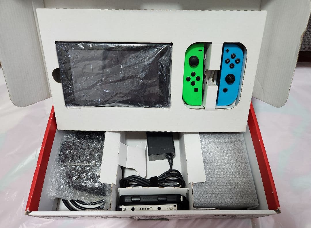 よ*ん様 《 美品 》Nintendo Switch 本体 ☆セット☆100%機
