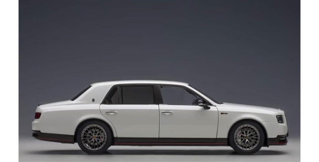 新品 オートアート 1/18 トヨタ センチュリー GRMN パールホワイト