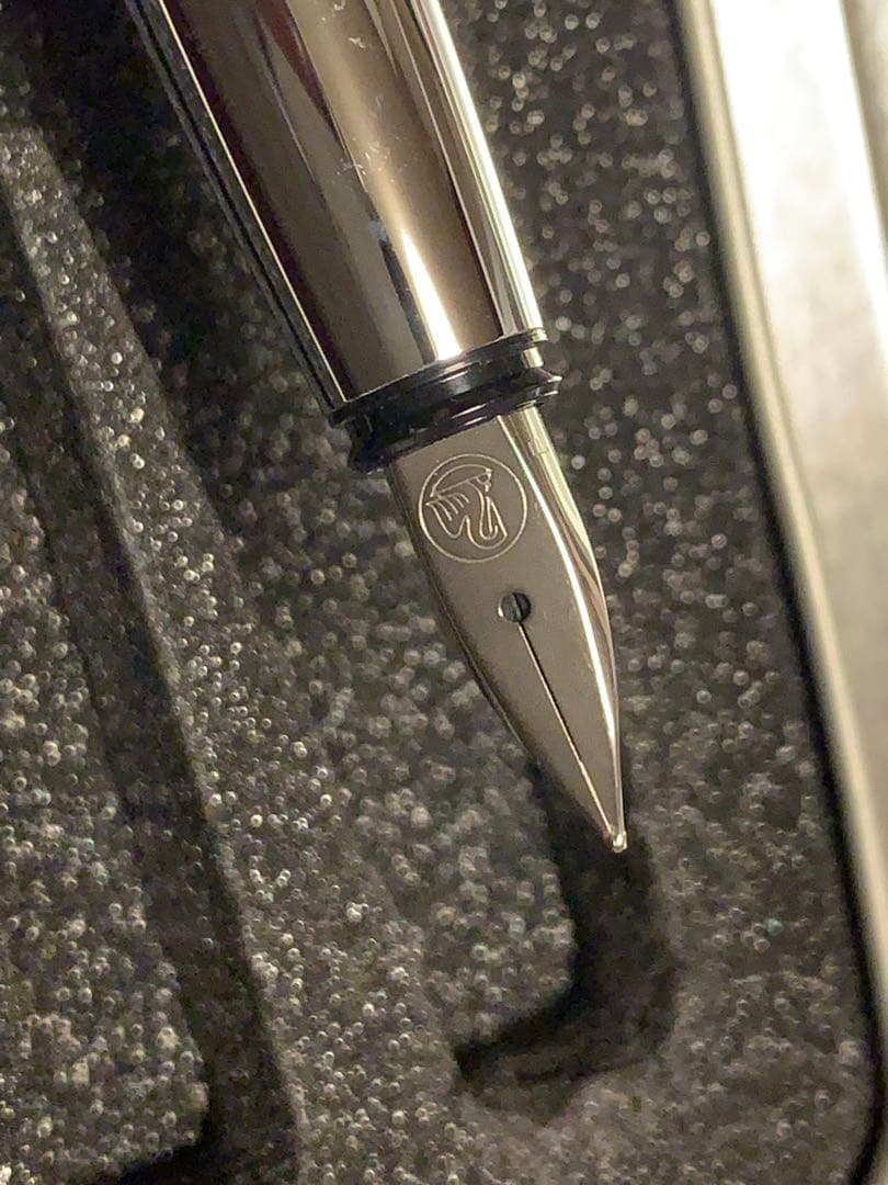 Pelikan P40 Pura ブルー&シルバー万年筆 スチール F Amazon