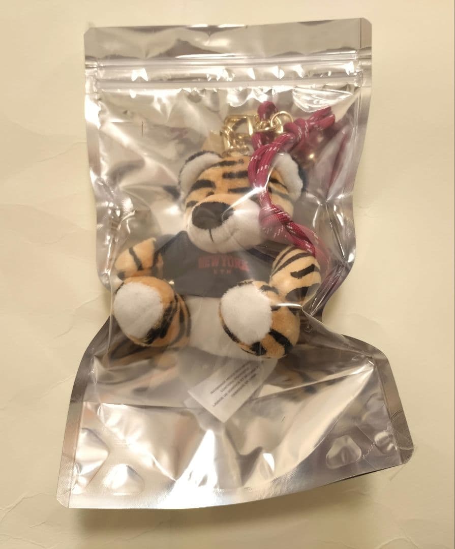 新品タグ付 ドゥーズィエムクラス BTN Tiger Key Chain - メルカリ