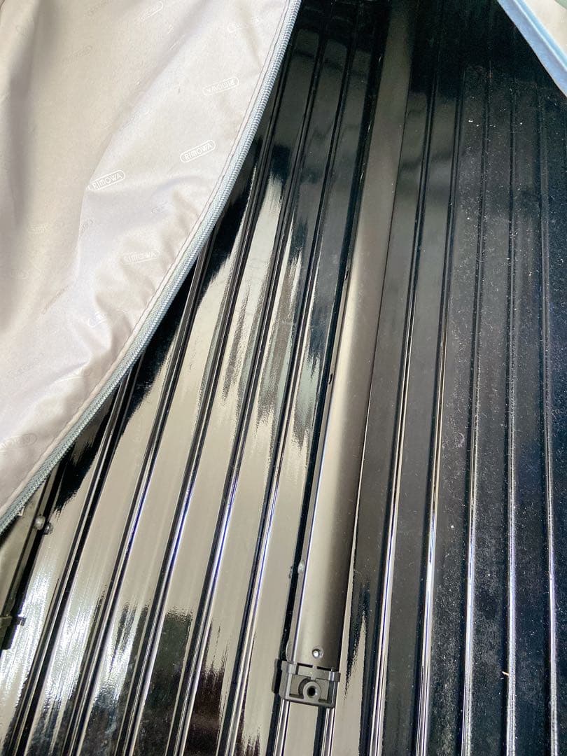 リモワ スーツケース 縦75cm 横25cm 臭いあり