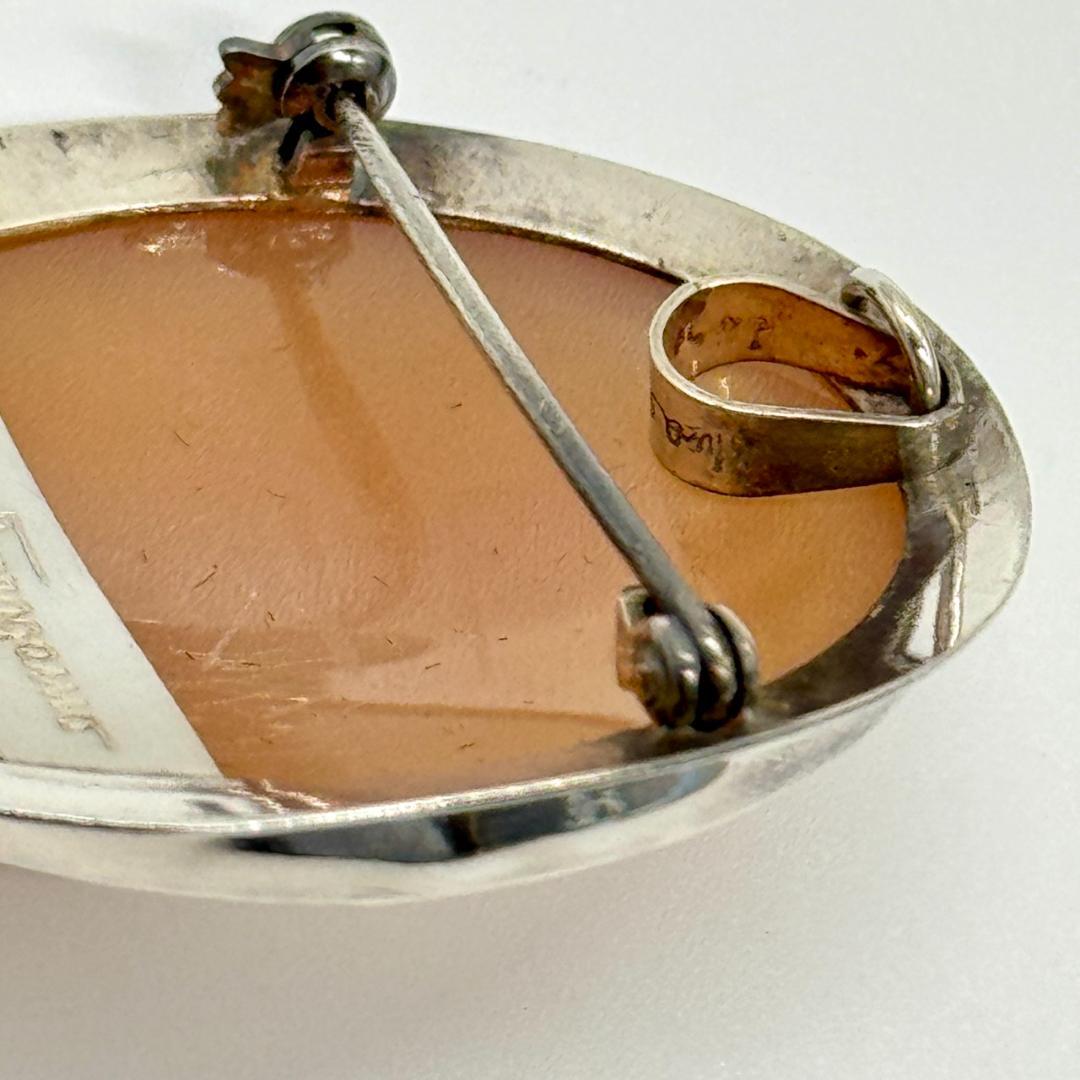 Salvatore Ferragamo フェラガモ ブローチ カメオ 925 - メルカリ