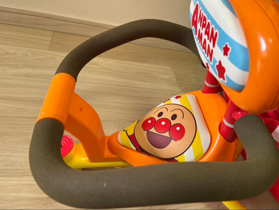 美品】室内 アンパンマン デラックスII 三輪 アンパンマン三輪車