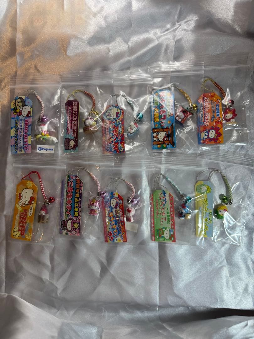 ご当地キティ 、ストラップ、全タグ付き87個レア付き、今話題、y2k