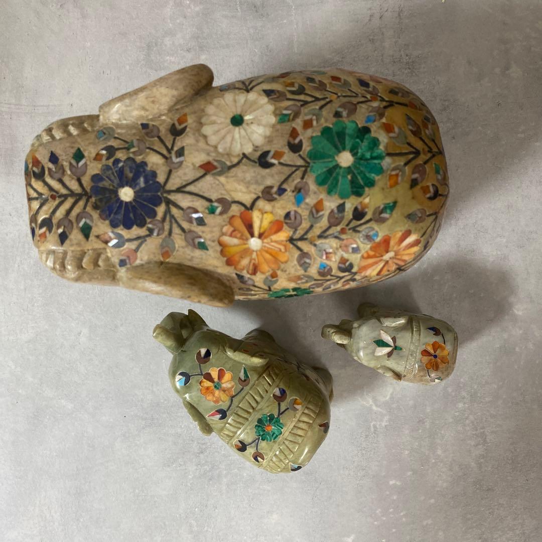 インド工芸品 天然石 花柄 象の置物 大中小3点 縁起物