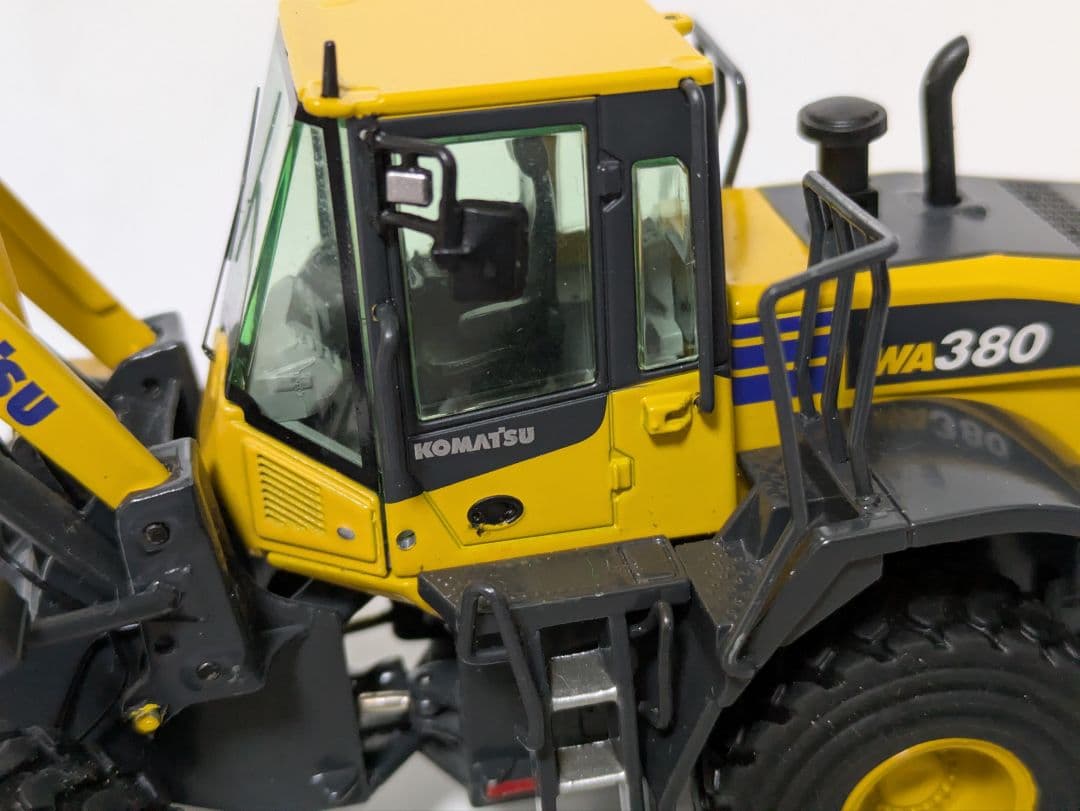 コマツ WA380-8 ? 1/50 ホイールローダー 難あり