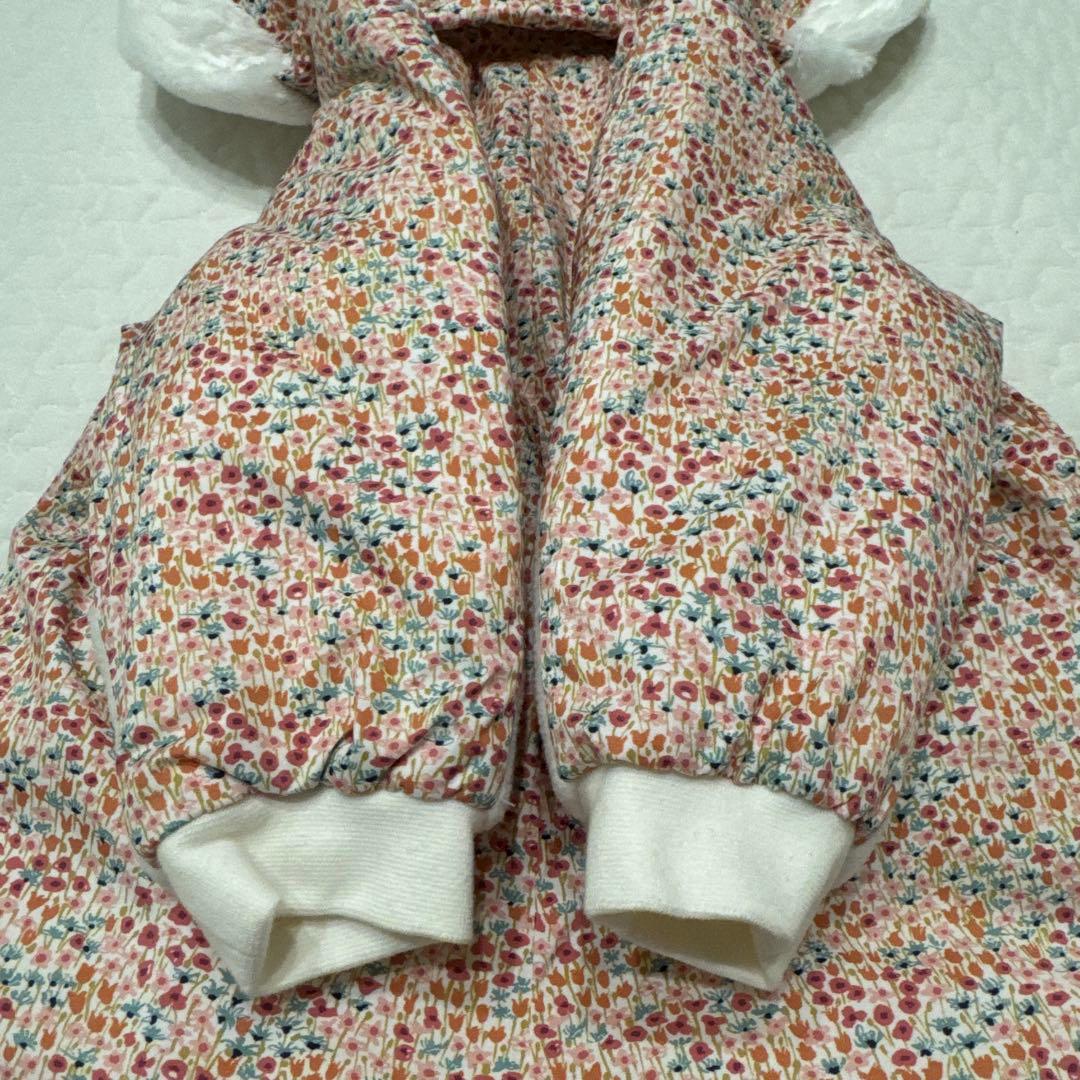 ファミリア　80 新品　リバティ　ジャンプスーツ　テリア　花柄　防寒具