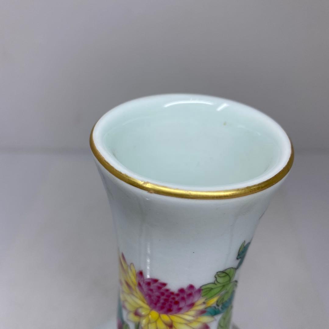 中国美術　大清乾隆年製　粉彩花蝶図花瓶　タニト　東さ7-0809☆2F