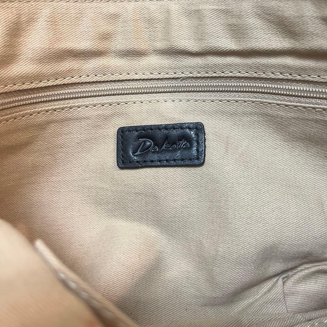 【ほぼ未使用】ダコタ ショルダーバッグ ジェントリー レザー ブラック 斜め掛け