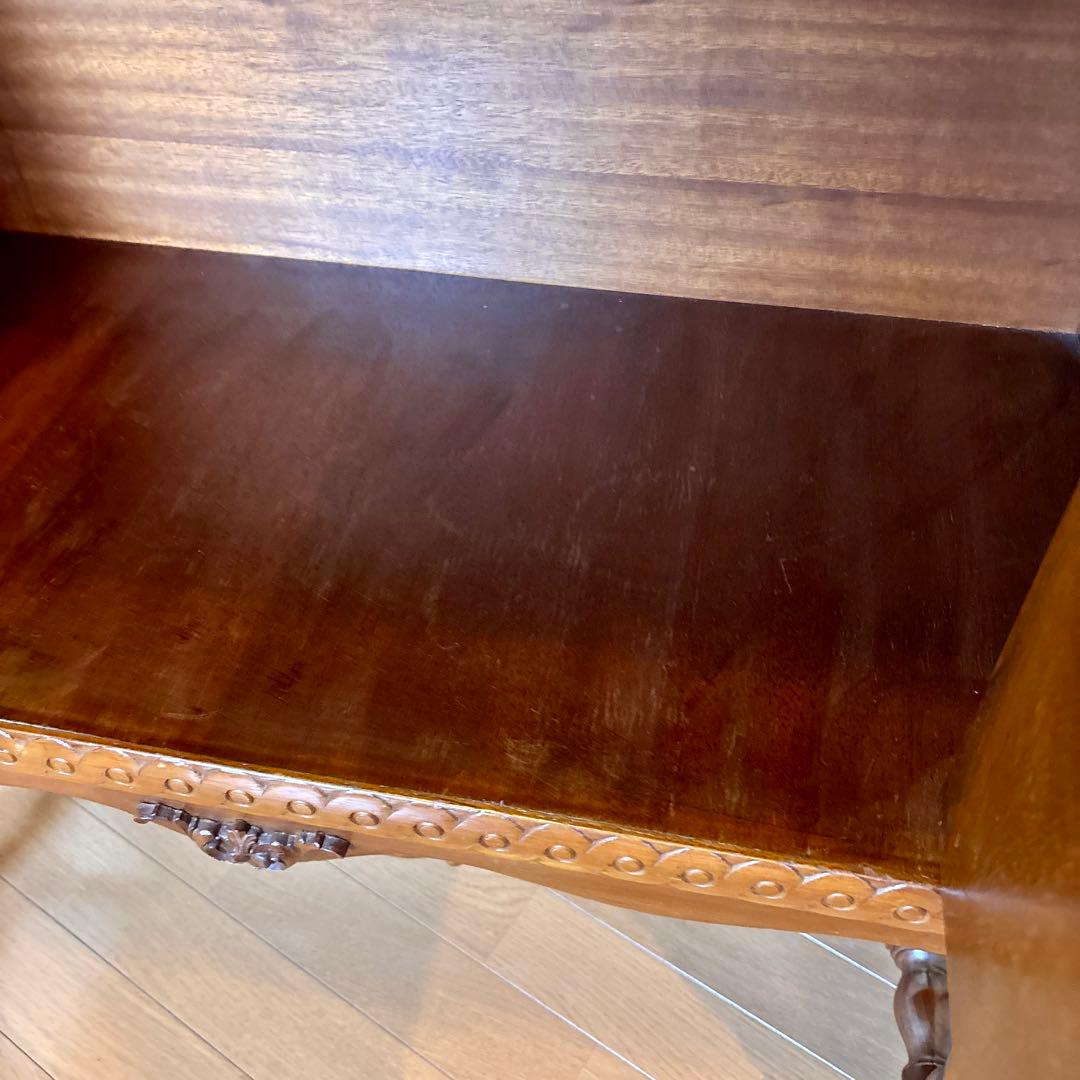 イタリア製 アンティーク彫刻サイドボード(ドイリー付き)天使の絵画は