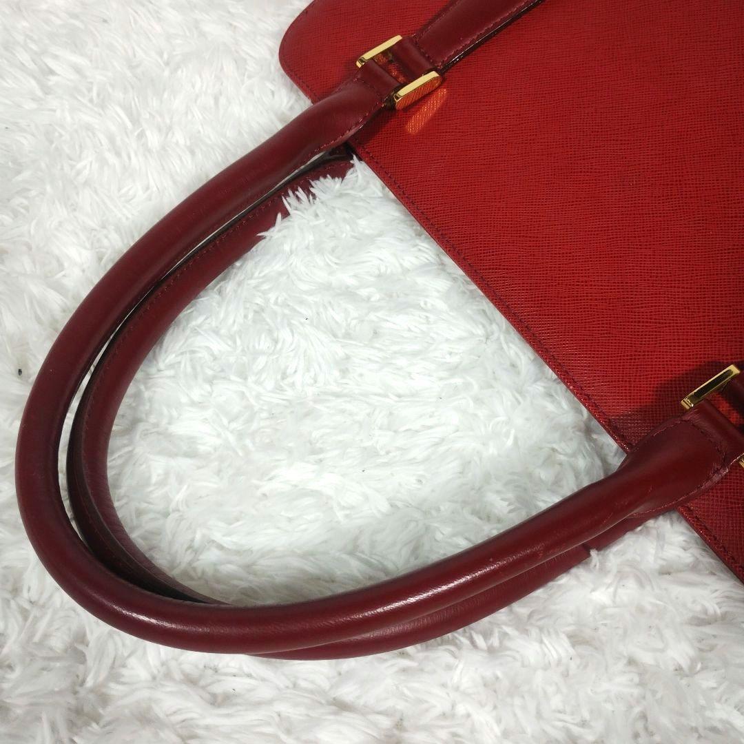 BURBERRY レザー ハンドバッグ メタルロゴ 赤 ノバチェック A4可