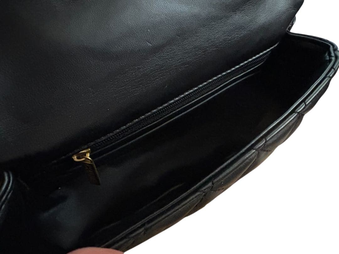 希少CHANEL MAKEUP キルティングバッグゴールドチェーン　非売品