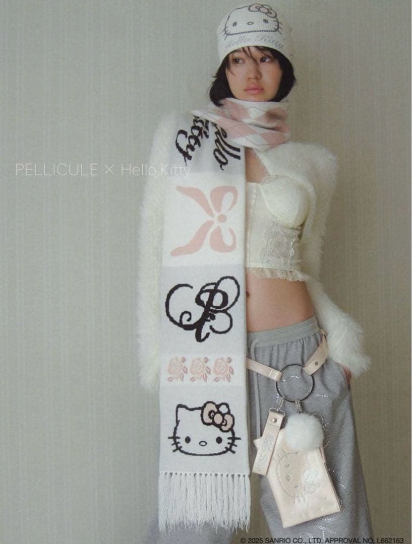 PELLICULE HELLO KITTY hug knit muffler