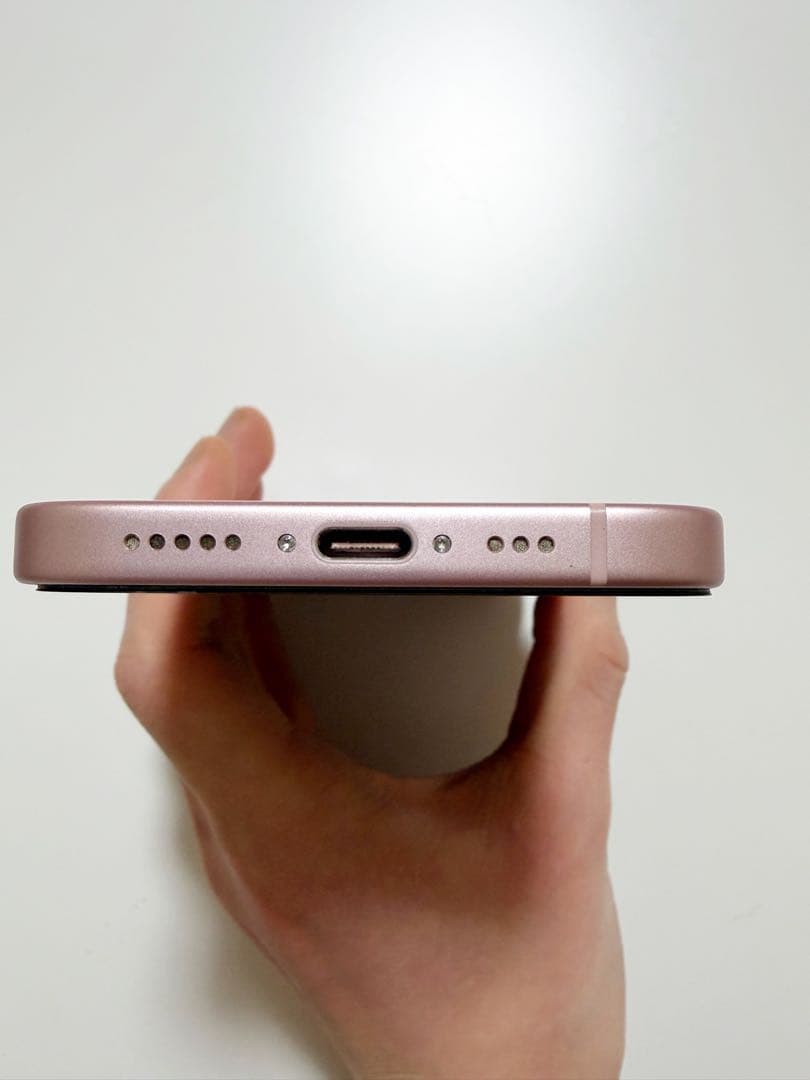 美品 Apple iPhone 15 ピンク 本体 箱、充電コード付き-新規会員登録で